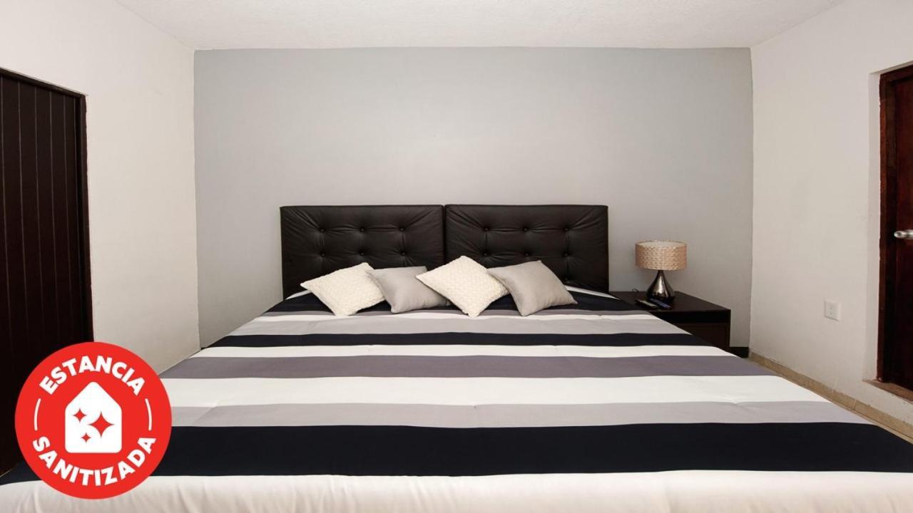 Econosuites Monterrey Eksteriør billede