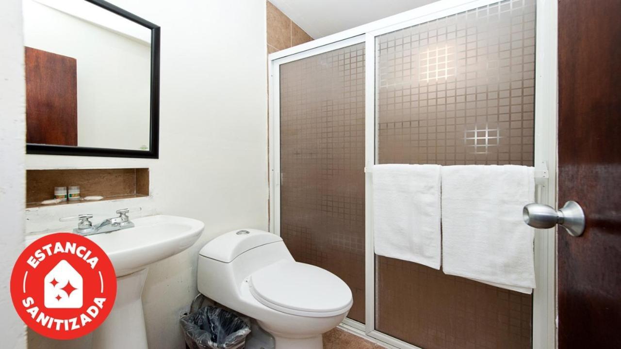 Econosuites Monterrey Eksteriør billede
