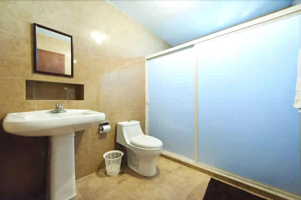 Econosuites Monterrey Eksteriør billede
